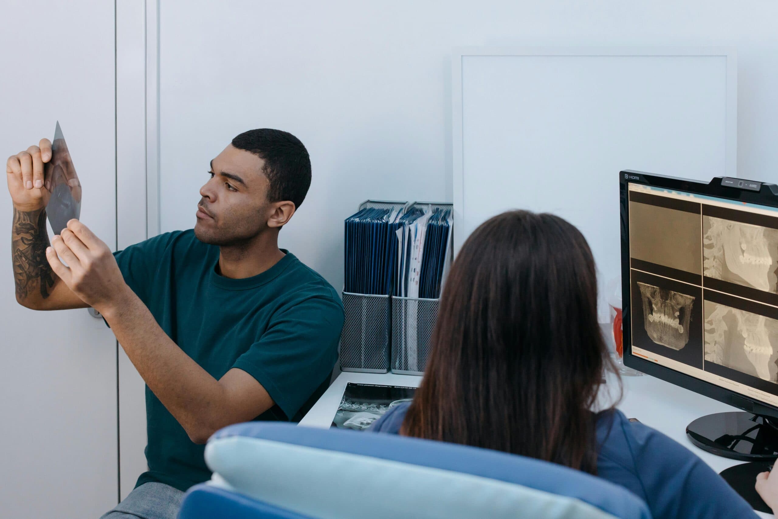 Remote Dental Assistants: Your Competitive Edge in 2025
